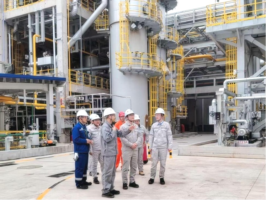 孟陳周一行到巴斯夫湛江一體化基地項(xiàng)目合成氣裝置帶班檢查